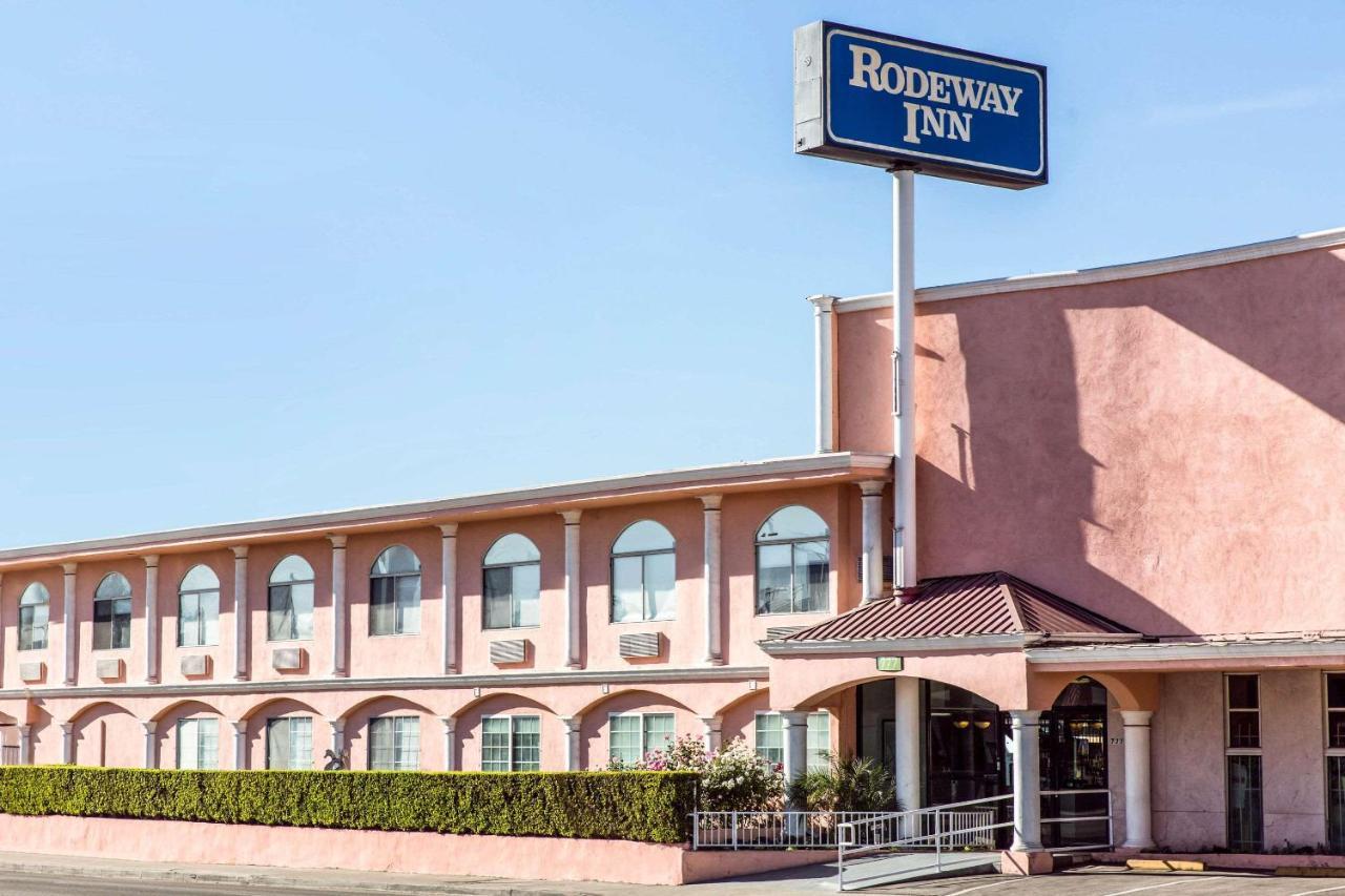 Rodeway Inn Near Melrose Ave Лос-Анджелес Екстер'єр фото